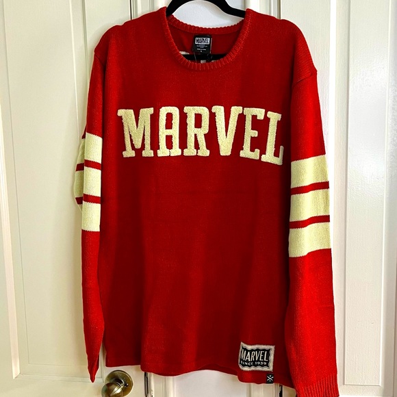 Heroes & Villains Marvel Logo Red Varsity Sweater NWT - Picture 7 of 15